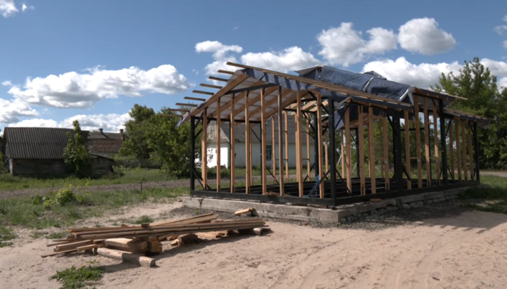 The authorities stopped the construction of the UOC church in Nichohivka. Photo: Suspilne