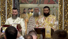 Віруючі УПЦ опублікували звернення до афонських ченців, які приїхали до ПЦУ