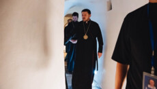 Кардиналу з УГКЦ провели екскурсію Дальніми печерами Лаври