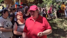 УПЦ передала чергову допомогу сім'ям переселенців у Києві