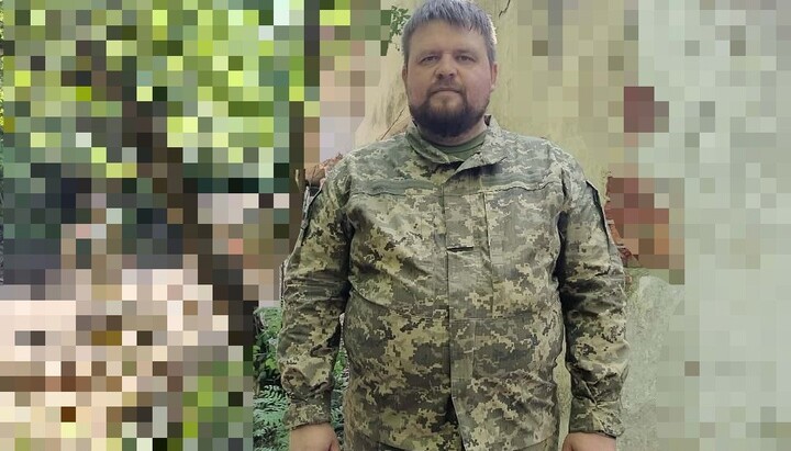 Archpriest Oleksiy Bondar, a cleric of the UOC Kamianske Eparchy, after being mobilized. Photo: Pershyi Kozatskyi