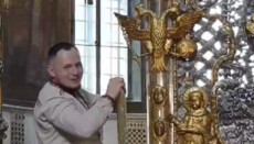 Активіст вимагав замінити «московських» орлів у Софії Київській на тризуб