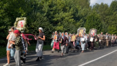 У держЗМІ закликали перевірити паломників до Почаївської лаври