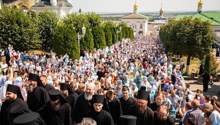 Хресна хода у Почаївській лаврі. Фото: Хмельницька єпархія