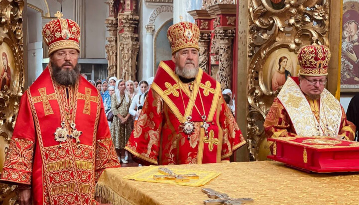 Архієреї УПЦ здійснили богослужіння в престольне свято Мгарського монастиря. Фото: Полтавська єпархія
