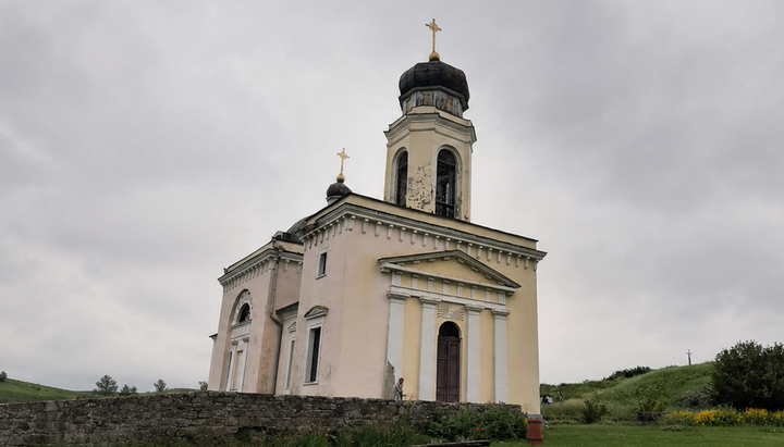 The current condition of the St. Alexander Nevsky Church in Khotyn. Photo: Pershyi Kozatskyi (First Cossack) TG channel