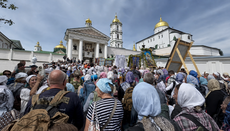 Хресна хода з Кам'янця прибула до Почаївської лаври