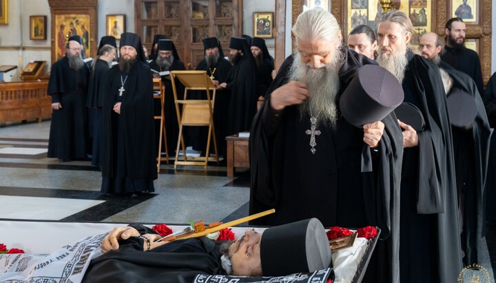 Відспівування ченця Варсонофія (Турянського). Фото: Святогірська лавра