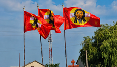 Ієрарх УПЦ відповів критикам прапорів зі Спасом Нерукотворним