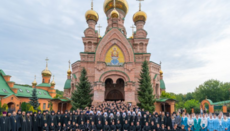 Предстоятель УПЦ очолив Божественну літургію в Голосіївському монастирі