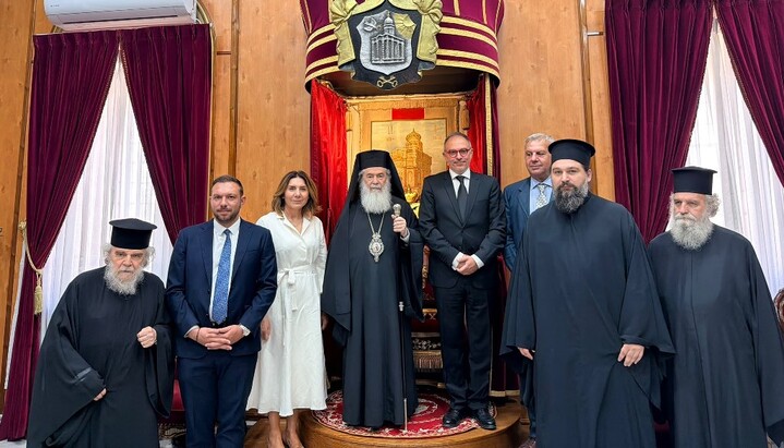 Патріарх Феофіл прийняв мера Нікосії Харалампоса Прундзоса. Фото: jerusalem-patriarchate