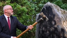 MEP smashes UPA monument in Poland with sledgehammer