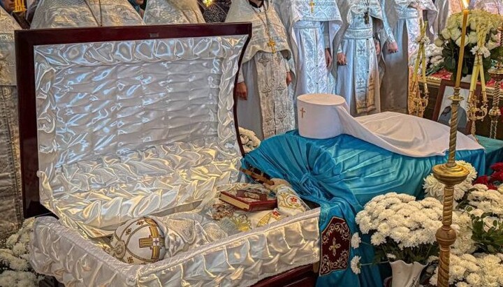 В Овручі здійснили відспівування митрополита Віссаріона (Стретовича). Фото: УПЦ