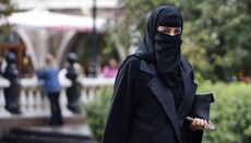 Η πρωθυπουργός της Ιταλίας πρότεινε την απαγόρευση μπούρκας και νικάμπ στα σχολεία