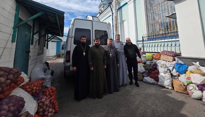 Priests of the Shepetivka Eparchy deliver humanitarian aid to Izium. Photo: UOC