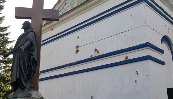 Петропавлівський храм УПЦ у Сумах постраждав від обстрілу РФ. Фото: Сумська єпархія
