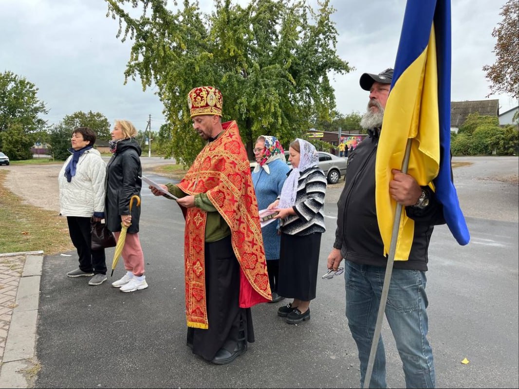 У Мошнах ПЦУ захопила Преображенський храм УПЦ фото 1